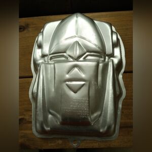 Wilton Optimus Prime Transformers Cake Pan 2105-5060 Hasbro Transformer